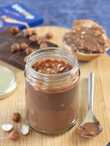 Pâte à tartiner aux éclats de noisettes